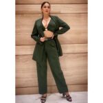 Eshanya Maheshwari Instagram - Pick your poison 🧪😉 Outfit designed by my talented mom @maheswariswati 💚 #classy #sassy #ootd #fashionista #styleblogger #esshanyamaheshwari #esshanya #fashionblogger Delhi, India