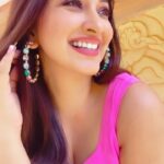 Eshanya Maheshwari Instagram – Yeh Maan iss smile pe aatak gaya hain… 💖😃✨ 

#aatakgaya #smile #saree #esshanyamaheshwari #esshanya #trending #reelsinstagram