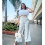 Eshanya Maheshwari Instagram - “Sawn of beauty, Sawn of grace A queen among her ancient Race.” Outfit by @atticsalt___ 🤍🦢 #white #ootd #fashion #styleblogger #esshanyamaheshwari #esshanya Delhi, India