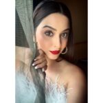 Eshanya Maheshwari Instagram – “Sawn of beauty, Sawn of grace
A queen among her ancient Race.”

Outfit by @atticsalt___ 🤍🦢

#white #ootd #fashion  #styleblogger #esshanyamaheshwari #esshanya Delhi, India