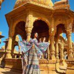 Eshanya Maheshwari Instagram - Soo much of who we are is where We have been…. 💛 #hometown #jaisalmer #goldencity #travel #travelblogger #wanderlust #esshanyamaheshwari #esshanya Outfit by @aachho 💙 Jaisalmer