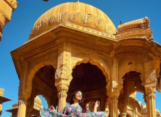 Eshanya Maheshwari Instagram - Soo much of who we are is where We have been…. 💛 #hometown #jaisalmer #goldencity #travel #travelblogger #wanderlust #esshanyamaheshwari #esshanya Outfit by @aachho 💙 Jaisalmer