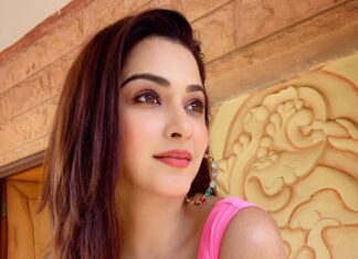 Eshanya Maheshwari Instagram - Kitni haseen zindagi hai yeh Hoton pe jaise kahani hai… 🦄✨💖 Wearing @aachho 💖 #esshanyamaheshwari #esshanya #saree #sareelove #colorful #fashion The Marugarh Resorts & SPA Jodhpur