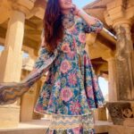 Eshanya Maheshwari Instagram - Soo much of who we are is where We have been…. 💛 #hometown #jaisalmer #goldencity #travel #travelblogger #wanderlust #esshanyamaheshwari #esshanya Outfit by @aachho 💙 Jaisalmer