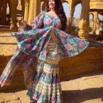 Eshanya Maheshwari Instagram - Soo much of who we are is where We have been…. 💛 #hometown #jaisalmer #goldencity #travel #travelblogger #wanderlust #esshanyamaheshwari #esshanya Outfit by @aachho 💙 Jaisalmer