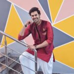 Ganesh Venkatraman Instagram - Wishing you all a very happy Ugadi ! May this day usher in lots of love, harmony and prosperity ❤️❤️❤️ #happyugadi