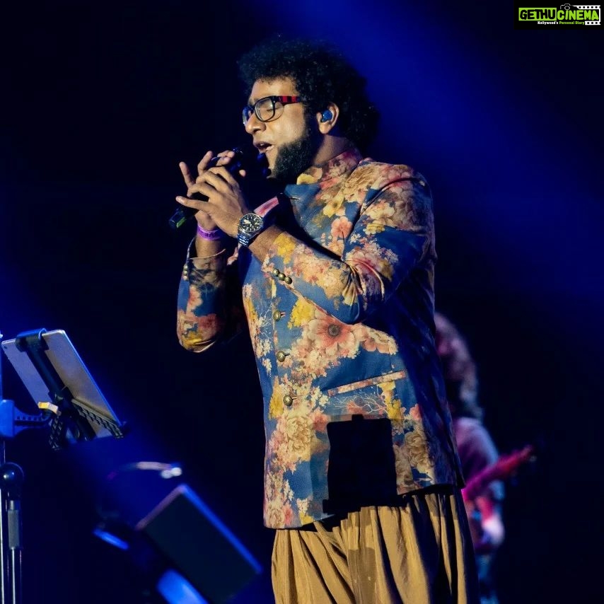 Haricharan Instagram - Performing on Stage is Life-affirming for an Artist like me. I am always Buzzing on Centrestage. Especially at the @itsyuvan concert last Sunday when I performed the Legendary "Munpaniya" by #SPB sir and #AnandaYaazhai for an amazing Audience at the @expo2020dubai Special thanks to @fali_on_tour For helping me with the #Shure KSM Mic Capsules (they sound amazing) Amazingly Captured by @stuwilliamsonphotography #Yuvan #haricharan #yuvanism #Munpaniya #btos Jubilee Park Expo 2020