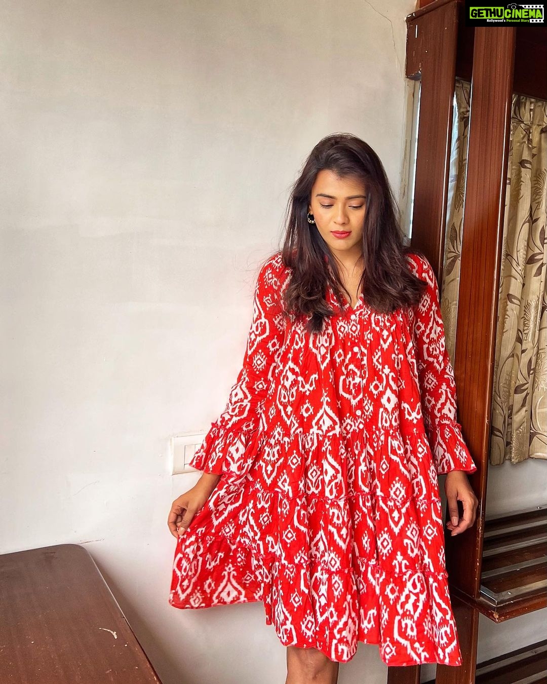 Hebah Patel Instagram - Sunday well spent!!!! 🤎🤎🤎 Eluru - The City of Helapuri