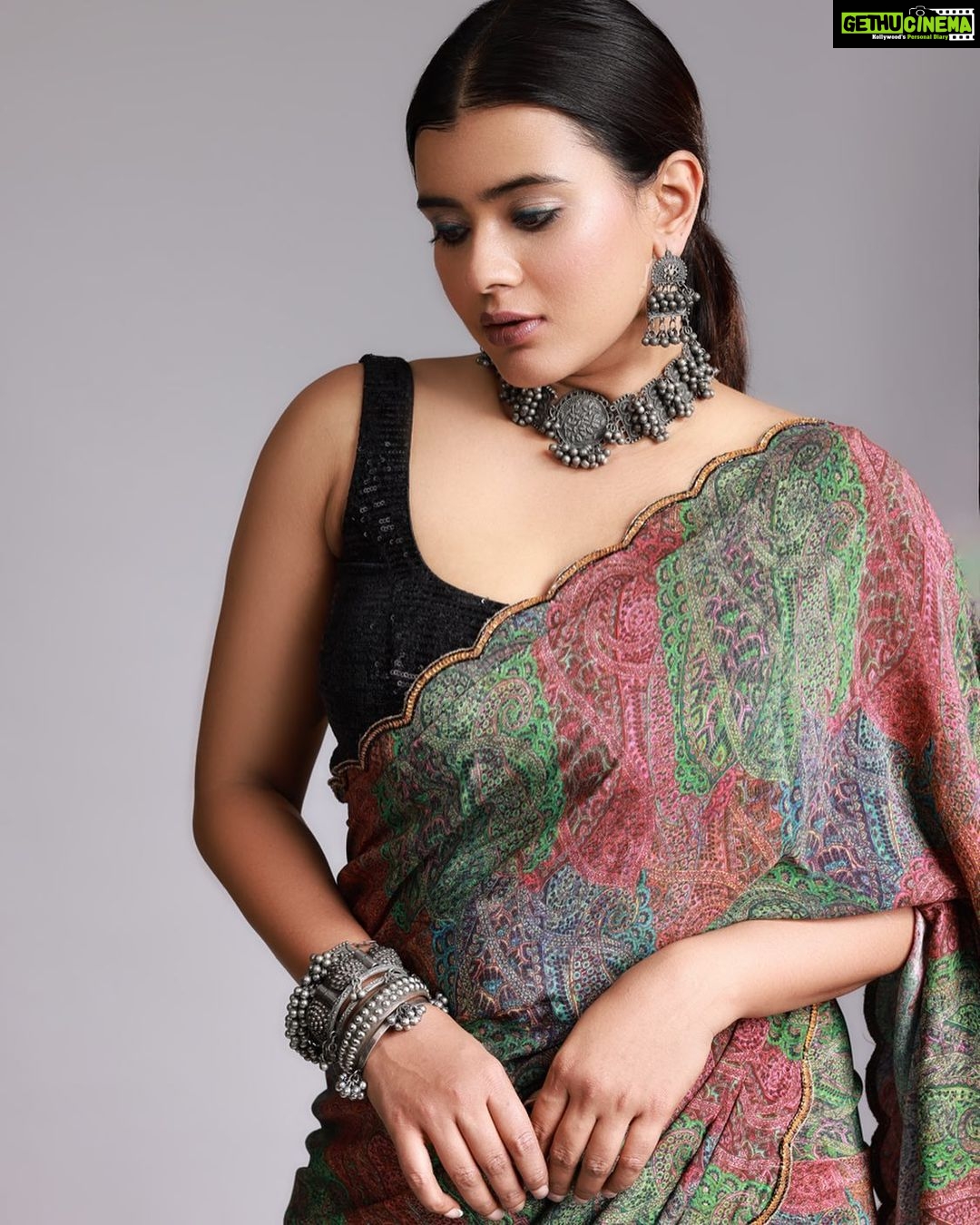 Hebah Patel Instagram - 👗: @officialanahita @pitadorieindia x @oakpinionpr 💎: @bloombysushmita 💄: @styliciousbysam @gulzarrwalaani 📸 : @pranav.foto Hyderabad