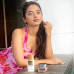 Helly Shah Instagram - My Summer Skincare ft. L’Oreal Paris Have been obsessed with the Crystal Gel Cream and UV Defenders. The two main skin care concerns of oily skin and UV protection have been taken care by these products and I can see my skin have that summer glow on. The crystal gel cream is packed with salicylic acid and gives 8 hours of oil control while keeping the skin crystal clear. The Uv Defender sunscreen has SPF 50+ and gives long hours of UV protection. Add these to your routine now and you will thank me! GIVEAWAY ALERT! 📍 Rules: Tag 3 people in the comments that you think should definitely try out this routine! One lucky winner will win the entire crystal range products! #collab #UVDefender #CrystalRevolution