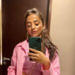 Helly Shah Instagram – Pink Friday🤪💝

P.s ~ This fit is my vibe Aajkal💕