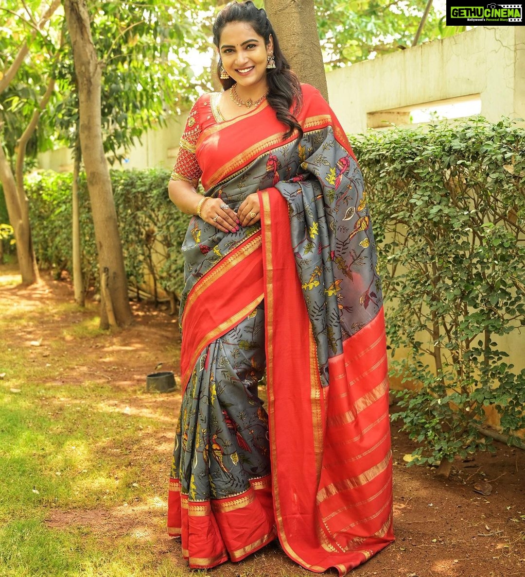 Himaja Instagram - May God bless you with his choicest blessings in the New Year. Happy Ugadi Friends 🤗 This Beautiful Saree By @macvastra #ugadi #ugadispecial #ugadifestival #festival #pattusaree #pattusareesonline
