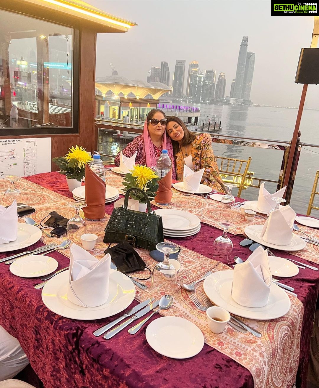 Hina Khan Instagram - Cruising does the Soul good.. Sunsets, Open air, Amazing dinner and much much more.. 🧿