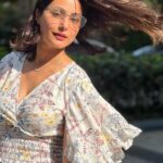 Hina Khan Instagram – Glowing and Growing.. ☀️