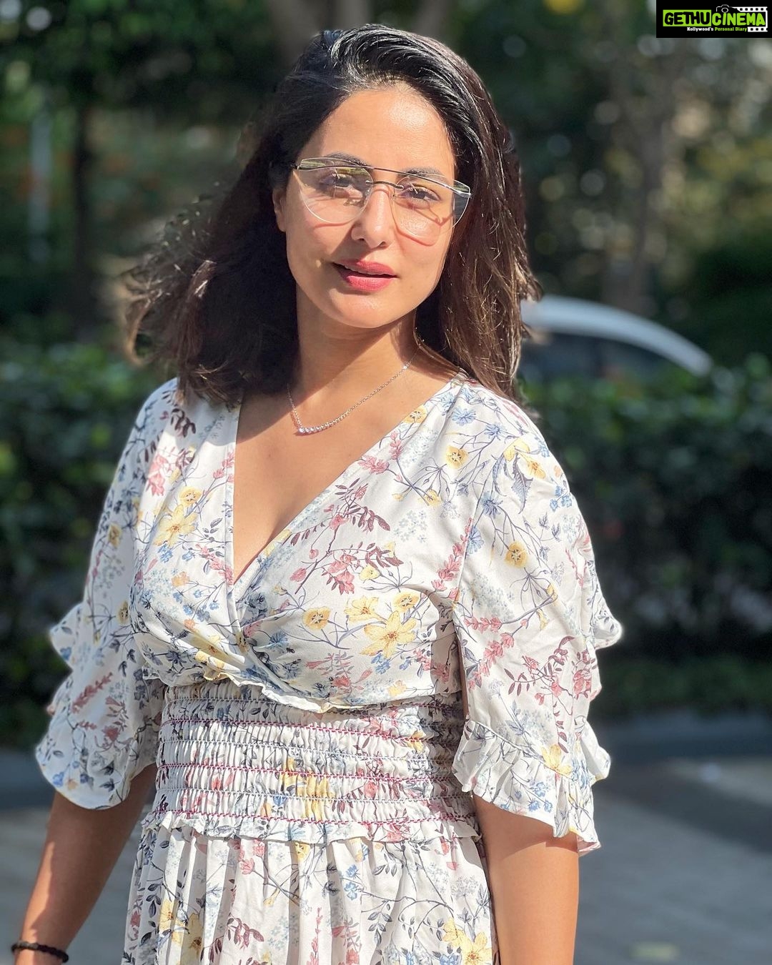 Hina Khan Instagram - Glowing and Growing.. ☀️