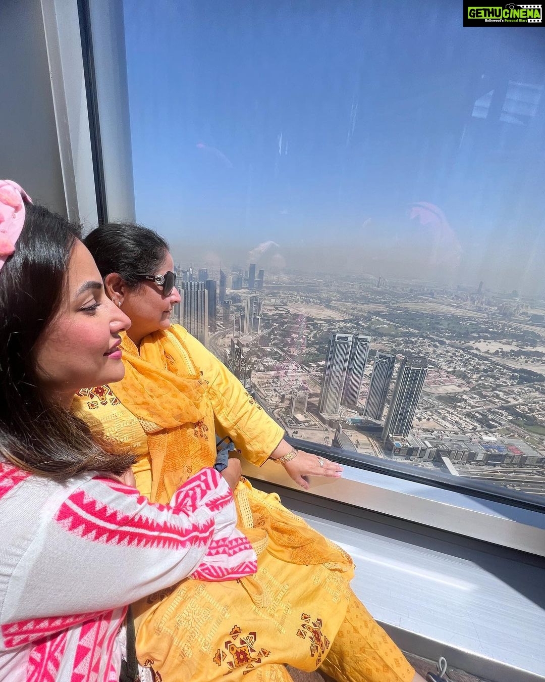 Hina Khan Instagram - Jee karda diladoon tenu Burj Khalifa.. 😜🤓🤩🧿🧿🧿