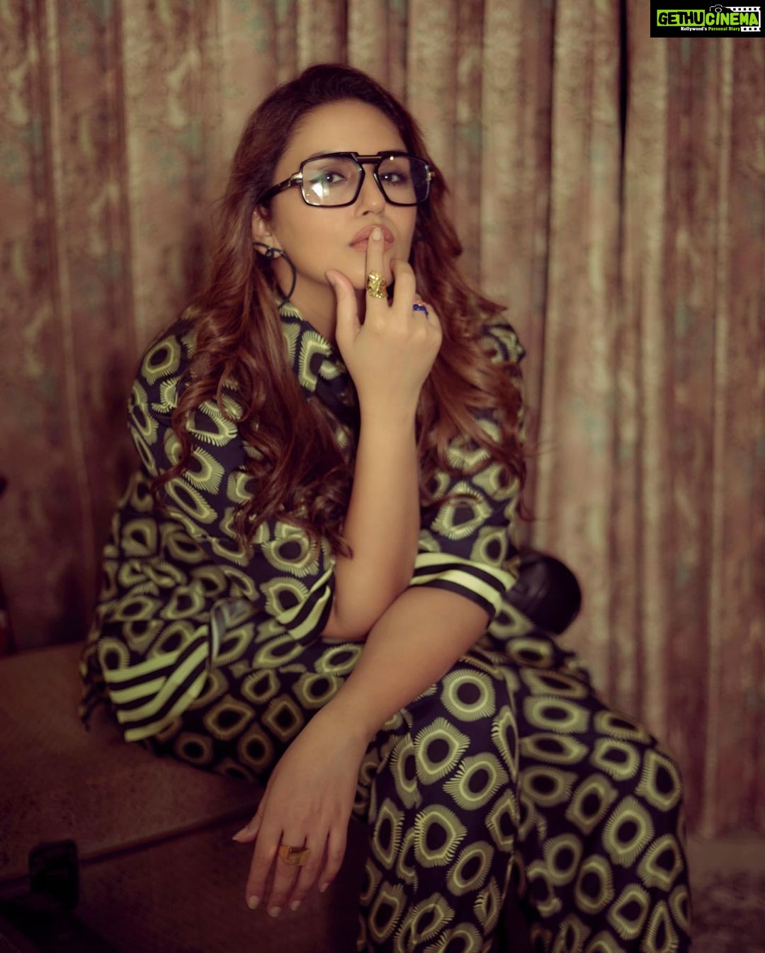 Huma Qureshi Instagram - Such a misfit in this ‘perfect’ world … #misfit #rebel #humaqureshi Styled by: @mohitrai with @harshitasamdariya @teammrstyles Outfit: @dhruvkapoor Jewels: @misho_designs Glasses: @urbanmonkeyindia Bag: @miraggiolife Makeup Artist: @ajayvrao721 Hairstylist: @susanemmanuelhairstylist Photography: @kadamajay