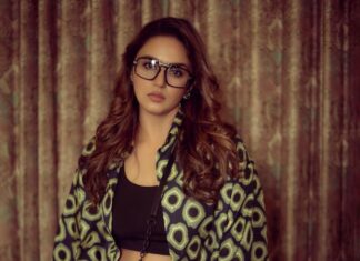 Huma Qureshi Instagram - Such a misfit in this ‘perfect’ world … #misfit #rebel #humaqureshi Styled by: @mohitrai with @harshitasamdariya @teammrstyles Outfit: @dhruvkapoor Jewels: @misho_designs Glasses: @urbanmonkeyindia Bag: @miraggiolife Makeup Artist: @ajayvrao721 Hairstylist: @susanemmanuelhairstylist Photography: @kadamajay