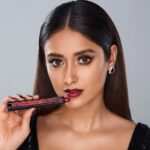 Ileana D'Cruz Instagram - @reneeofficial Now create your own FAB 5 in 1 lipstick with India's most loved shades. Use code ILEANA10 to get 10% off on www.reneecosmetics.in Also available on Myntra, Nykaa, Amazon, Flipkart, and more #ReneeCosmetics #PowerOfChoice #MakeYourOwnFAB5 #FAB5 #5in1Lipstick #MatteLipstick #Face #Makeup
