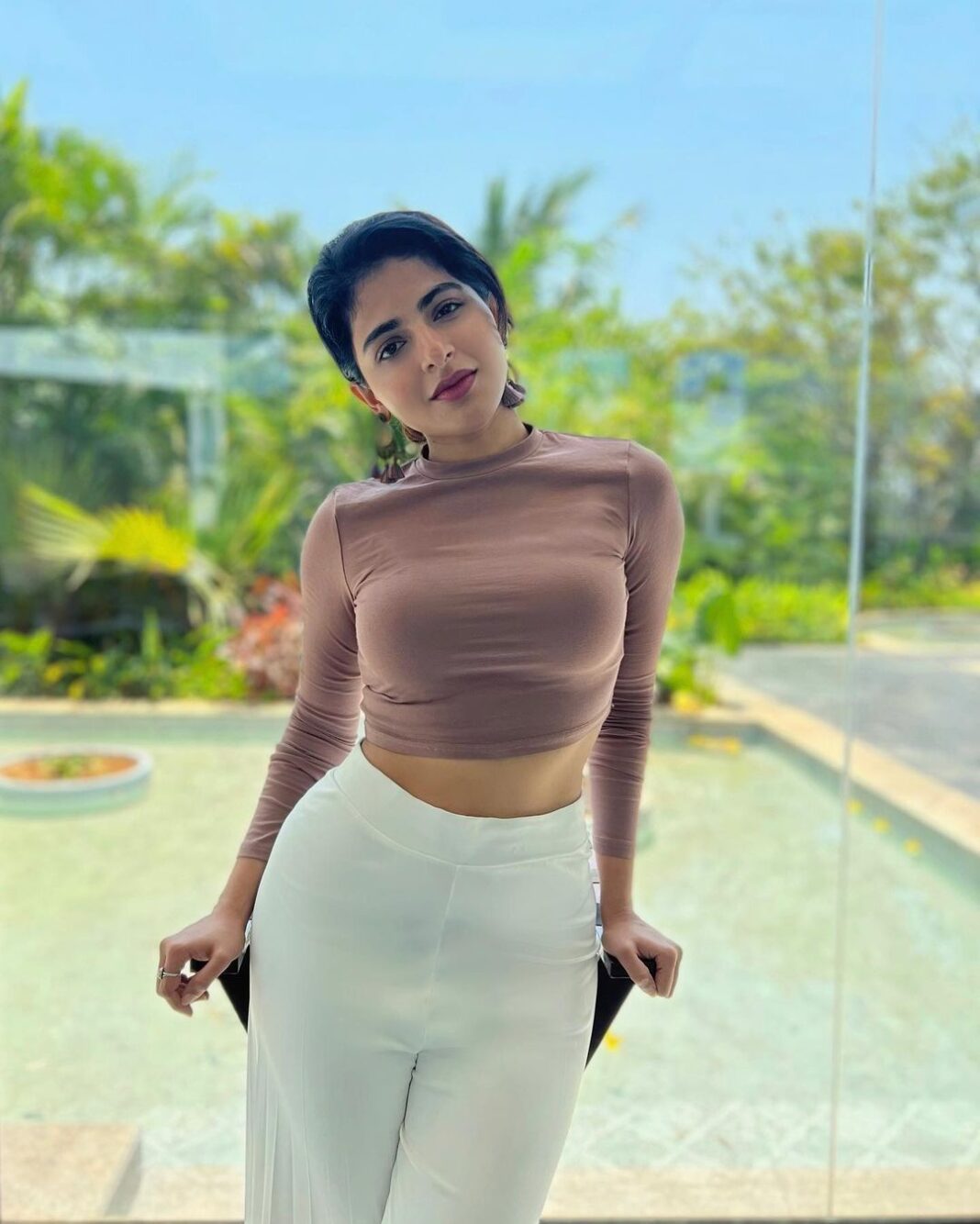 Iswarya Menon Instagram - Drippin’ in finesse 😉🤎