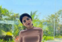 Iswarya Menon Instagram - Drippin’ in finesse 😉🤎