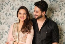 Jasmin Bhasin Instagram - @alygoni why are you obsessed with me ?😝😝😝 Thank you sooooo much @nishankswami for clicking these. We love you❤️ 🥻 @gopivaiddesigns