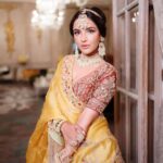 Jasmin Bhasin Instagram - Another one😉 Jasmin Bhasin X Monga’s Bridal outfits: @mongasuk Jewellery @thejewellerytrunk_ Hair & make-up @pkblondon_official Photography @mohsinaliphotography Creative direction & styling @anishavasanicreates Venue @madhusofficial Video @boldmarketingg Madhu’s of Mayfair