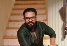 Jayasurya Instagram - Happy Vishu All....💛 @sarithajayasurya @sarithajayasurya_designstudio @emmanuelcharlyphotography @sijanmakeupartist @nostalgiaevents.in