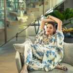 Kajal Aggarwal Instagram - Just lounging around, waiting for junior.. @fourseasonsresidencesmumbai @aishwaryaa.nayak @ritikasachdevaa @saumyathakur @thatclichechic @xrishikax @piyupalkar @khan_do_makeup @akok.in @inaya_accesories @junipero_official