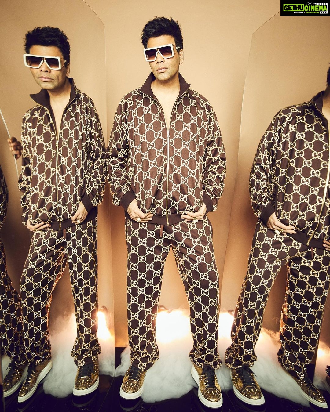 Karan Johar Instagram - Haa main hoon Gucci ki Dukaan ,worn exclusively for Hunarbaaz desh ki Shaan … ban gaya main Ranveer singh ka wannabe …Bach ke Rehna Badshah ab copy karoonga aapka bhi…. Styled by @ekalakhani hair @rajeev_gogoi make up @paresh_kalgutkar 📸 @sheldon.santos managed by @len5bm in @gucci