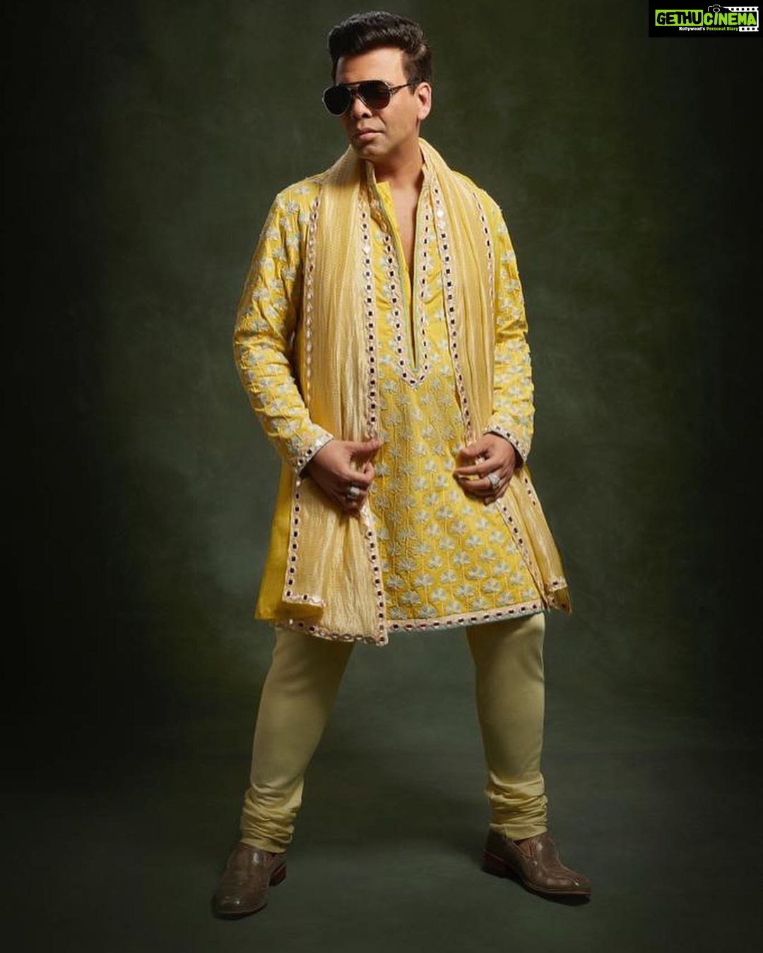 Karan Johar Instagram - Shaadi Tayaar … dil me bahut saara pyaar … dhal gayee jawaani … but mid life crisis hai to pehen liya Manish Malhotra ki sheravani! Chand Jaisi Alia Raaja humare RK! Rab ne bana di jodi woh bhi saj dhaj ke! Styled by @ekalakhani hair @darshanyewalekar make up @paresh_kalgutkar 📷 @maajidkhan88 managed by @len5bm in @manishmalhotra05