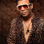 Karan Johar Instagram - On the prowl! Nocturnal like an owl! Hair @rajeev_gogoi makeup @paresh_kalgutkar styled by @ekalakhani in @ysl managed by @len5bm @dcatalent #hunarbaaz 📷 @maajidkhan88
