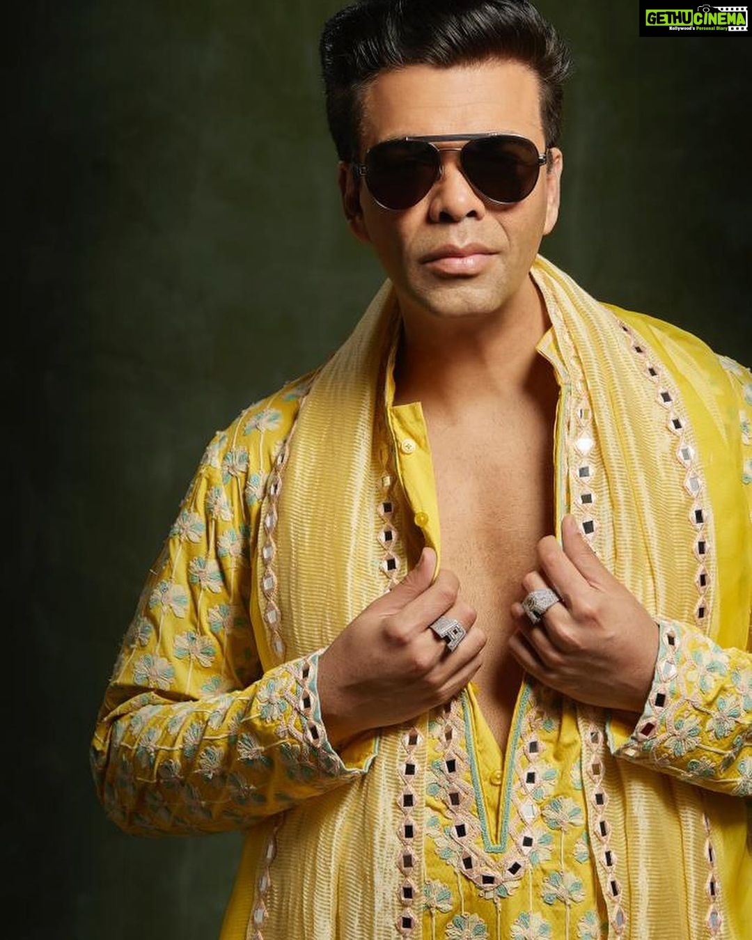 Karan Johar Instagram - Shaadi Tayaar … dil me bahut saara pyaar … dhal gayee jawaani … but mid life crisis hai to pehen liya Manish Malhotra ki sheravani! Chand Jaisi Alia Raaja humare RK! Rab ne bana di jodi woh bhi saj dhaj ke! Styled by @ekalakhani hair @darshanyewalekar make up @paresh_kalgutkar 📷 @maajidkhan88 managed by @len5bm in @manishmalhotra05