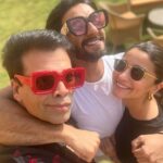 Karan Johar Instagram - So much josh and jazbaati jawaani, Pritam ki dhamakedar dhun bhi hai sunani, Garam Dharam ka swag toh dekho Bas humari favourite Jaya ji ki tasveer mat kheencho! Ab unki beshumaar tareef karni hai lazmi, The one and only Shabana Azmi! Aur phir Gucci mein lipta Ranveer as Rocky, Ishq ke ghode pe savaar like an aashiq jockey! Box office ki maharani humari Alia Rani, Kya phir banegi dulhania in this kahaani? In sabka kare aap intezar, We are coming soon to win your ishq wala pyaar! #RockyAurRaniKiPremKahani FEB 10th 2023!❤️❤️❤️