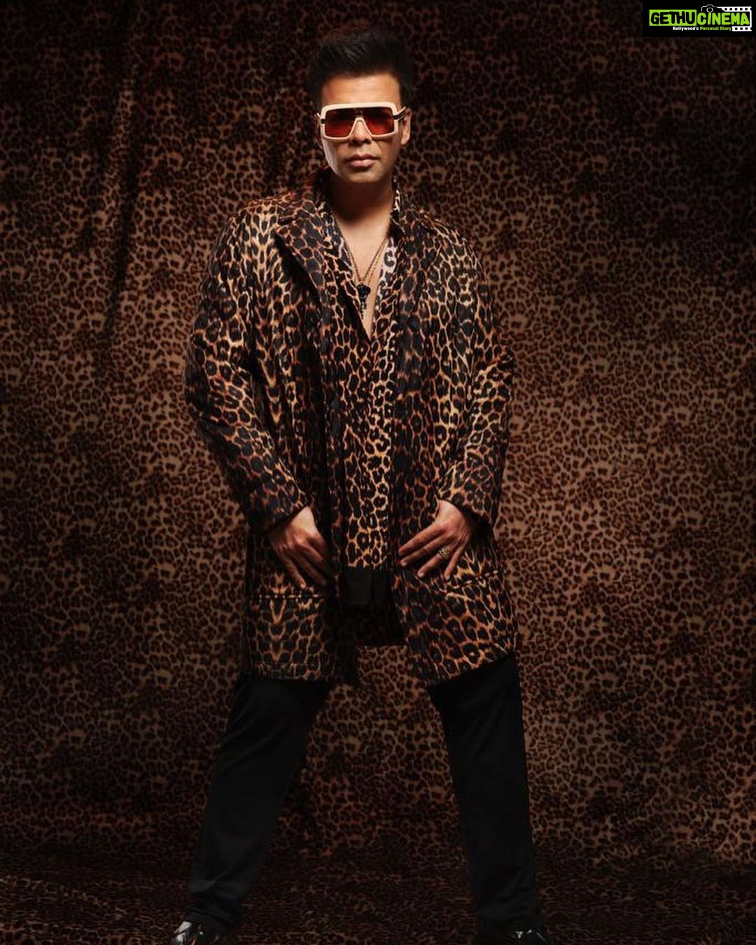 Karan Johar Instagram - On the prowl! Nocturnal like an owl! Hair @rajeev_gogoi makeup @paresh_kalgutkar styled by @ekalakhani in @ysl managed by @len5bm @dcatalent #hunarbaaz 📷 @maajidkhan88