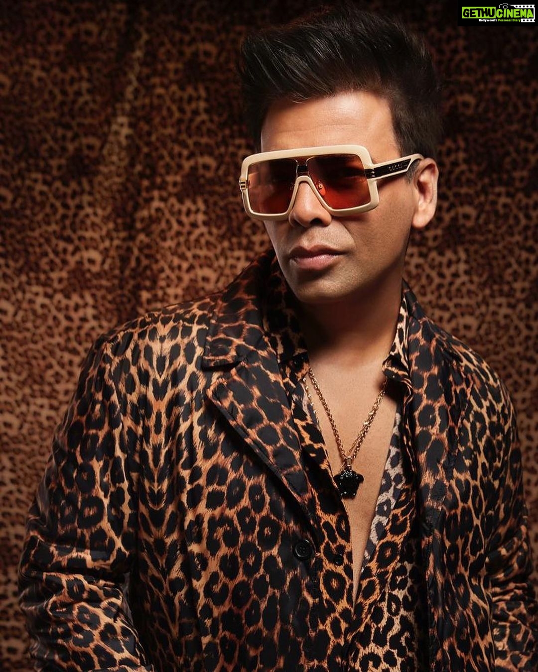 Karan Johar Instagram - On the prowl! Nocturnal like an owl! Hair @rajeev_gogoi makeup @paresh_kalgutkar styled by @ekalakhani in @ysl managed by @len5bm @dcatalent #hunarbaaz 📷 @maajidkhan88