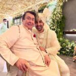 Kareena Kapoor Instagram - Papa and Brother♥️Pure Happiness♥️