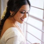 Keerthi shanthanu Instagram - 🌸 #saree & #blouse : @studiovirupa 💕