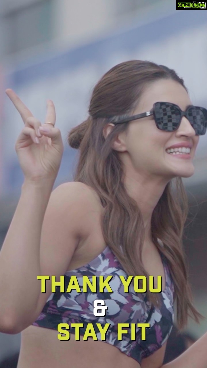 Kriti Sanon Instagram - Running is great but running for a cause is even better! I joined Skechers CyberHub Run to complete 1000 kms and donate 100 Skechers shoes to 100 kids from the Indian Blind Sports Association giving them a reason to smile. It was at this epic challenge that the Skechers Store at CyberHub was unveiled. #skechersindia