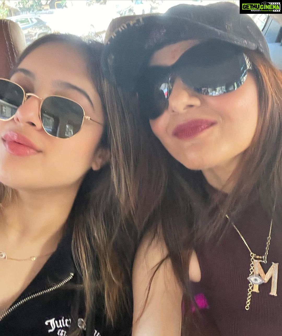 Madhoo Instagram - #motherdaughter miss u my @keiashahh 💜💜💜💜💜 @ameyaashah love love love