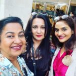 Madhoo Instagram – @radikaasarathkumar  @poonam_dhillon_ ❤️❤️❤️ always so nice to see you 🎉