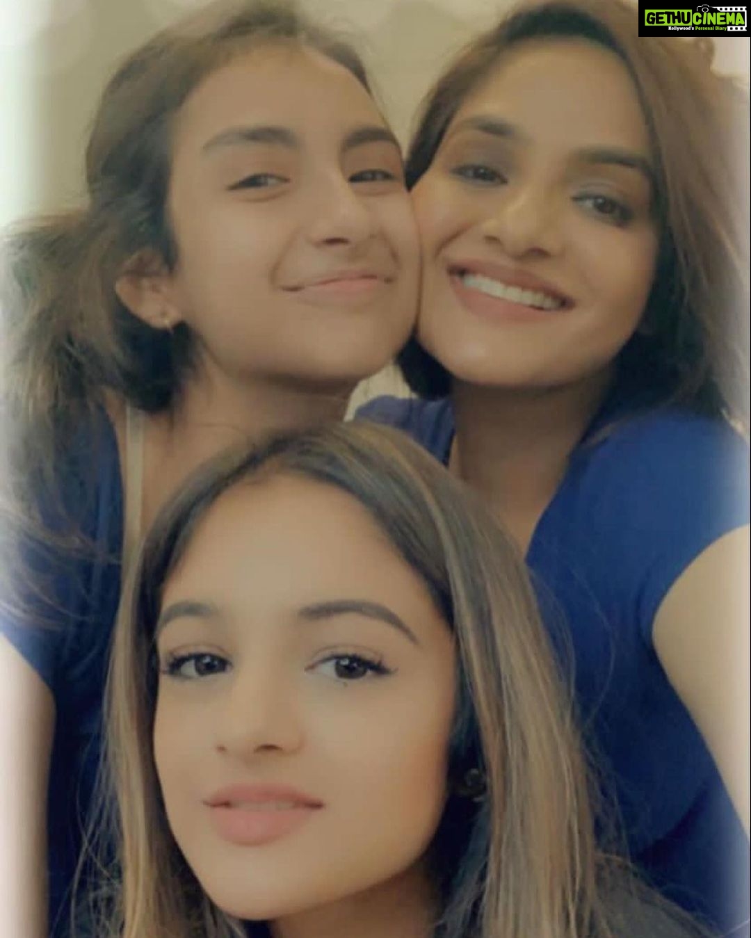 Madhoo Instagram - @ariannapatel20 happy happy birthday my baby dearest happy #21stbirthday 💜💜💜💜god bless you always stay happy and blessed