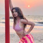 Madhuurima Instagram - Wear pink and destroy your enemies with a smile 😃 #smile #power #explore #pretty #cute #pink #bikini