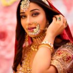 Madhuurima Instagram - Season’s Soft Glam Bridal look On The Beautiful @nyra_banerjee . . 👗:- @kamalbhaisareesangam 💍:- @sonisapphire 📸:- @abhay_r_kirti . . #makeup #ootd #nehaadhvikmahajan #makeupbyme💄 #nammakeovers #bride #to #be #bridal #look #bridalmakeupartist #destinationweddingmakeupartist #weddingmakeup #hair #hairstyling #nammakeovers #bollywood #television #makeupartist #mumbai #traveller #all #over #the #globe #bridesmaids #goals