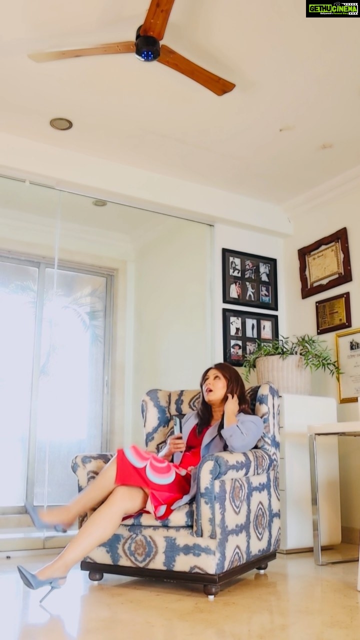 Mahima Chaudhry Instagram - It has now become so Easy for Me to click self shot pictures at my home. Thanks to @atomberg for these Smart Fans, wherein one Voice Command is all it takes to get things done. What's more? - A smart remote - LED Speed Indication Lights It's time for you to take smart move with Atomberg. Check out the range of Atomberg fans on their website (atomberg.com) to get started) . . . #atomberg #smartfans #mahimachaudhry #voicefans #summerchoice #pardes #collaboration #alexa #reelitfeelit #gonuts #reelkarofeelkaro #instareels #trending