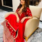 Mahima Chaudhry Instagram – Starting the new year with brightness ….

@gopivaiddesigns