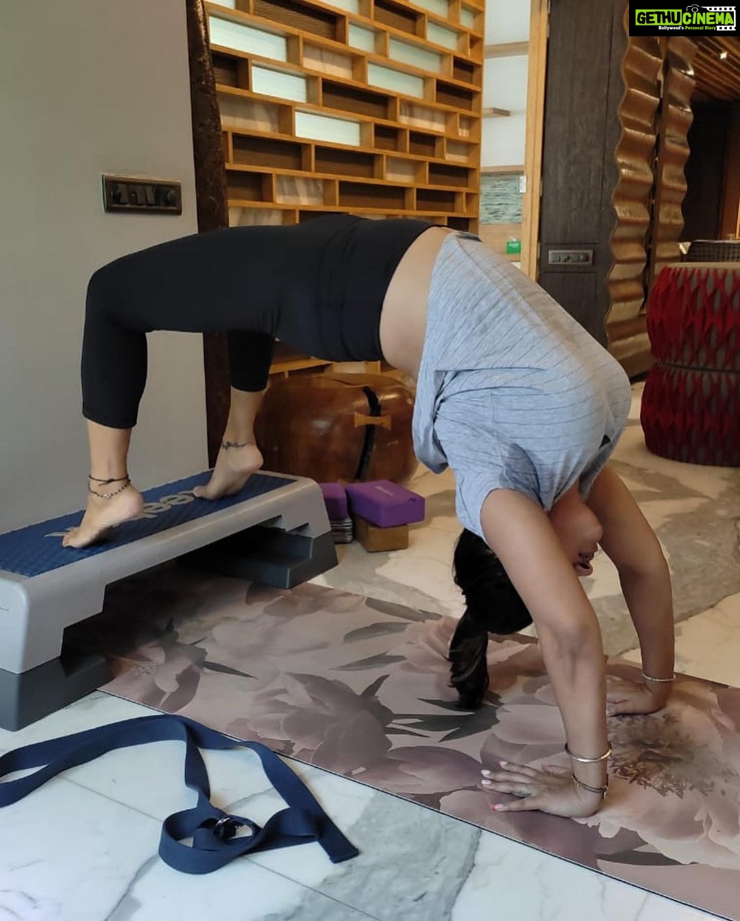 Malavika Instagram - I have realised that the art of practising yoga has helped me to control my mind and body . It brings together physical and mental discipline to achieve a peaceful body and mind; it has helped me to manage stress and anxiety and keeps me relaxed. It has also helped me in increasing flexibility, muscle strength and body tone. It has improved my respiration, energy and vitality. Practising yoga might seem like just stretching, but it can do much more for your body from the way you feel, look and move🧘♀️ Thank you for being a part of my beautiful journey! @sheetaltewariyoga #yoga #yogainspiration #yogaeveryday