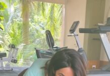 Mallika Sherawat Instagram - Beginning my week with push-ups , it took me a LONG time to develop strength to do full body push ups 💪 How many push ups do you do? . . . . . . . . #fitnesslove #fitnessvideo #workoutday #fitnessgram #fitnessaddicts #fitnessinfluencer #fitnessforlife #lovefitness #fitnessjunkie #fitnessgirlmotivation #ilovefitness #loveforfitness #lovelifefitness #ilovehighfitness #fitnessblogger #fitnesslovers #fitgoals #fitnessinspiration #fitnessmotivation #fitnesslife #fitnessmode #fitnessguru Mumbai - मुंबई