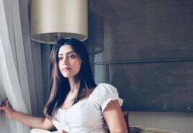 Mamta Mohandas Instagram - Let’s #focus on #you n #me baby! #wednesday #mood #photography #selflove #reflect #hot #actorlife #travel #mumbai #love #instagood JW Marriott Mumbai Sahar