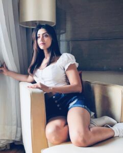 Mamta Mohandas Instagram - Let’s #focus on #you n #me baby! #wednesday #mood #photography #selflove #reflect #hot #actorlife #travel #mumbai #love #instagood JW Marriott Mumbai Sahar